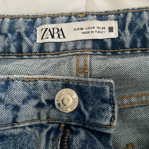 Zara High Waisted Vintage Jeans - Picture 6 of 6